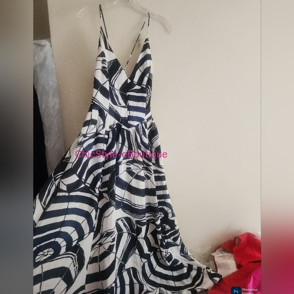 STORE CLOSING! H&M Long Strappy Dress White/navy Blue Patterned Fitted Bodice N - Picture 9 of 14